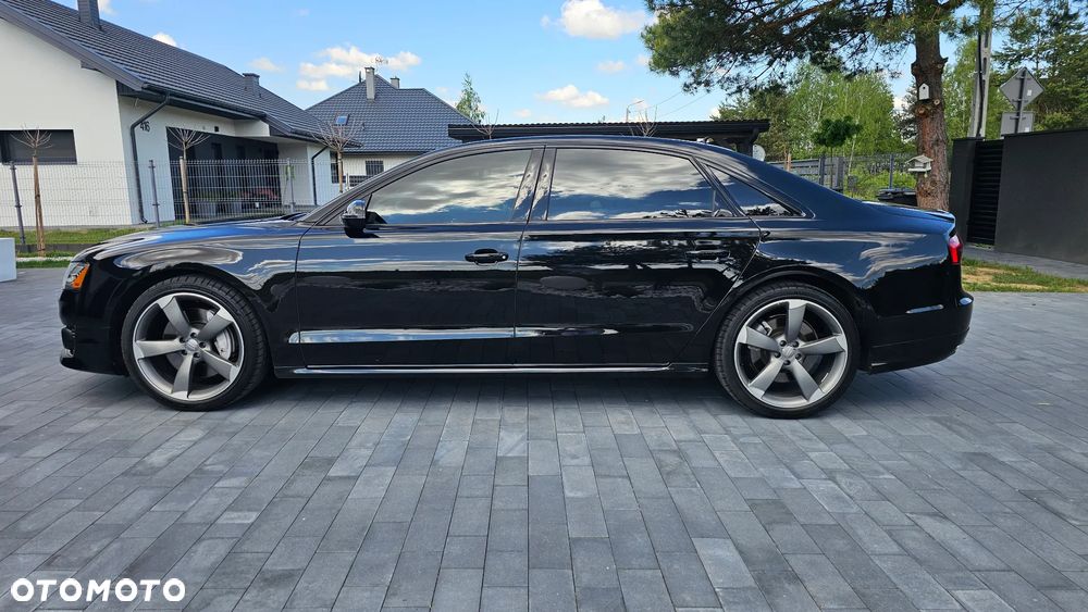 Audi A8 - 8