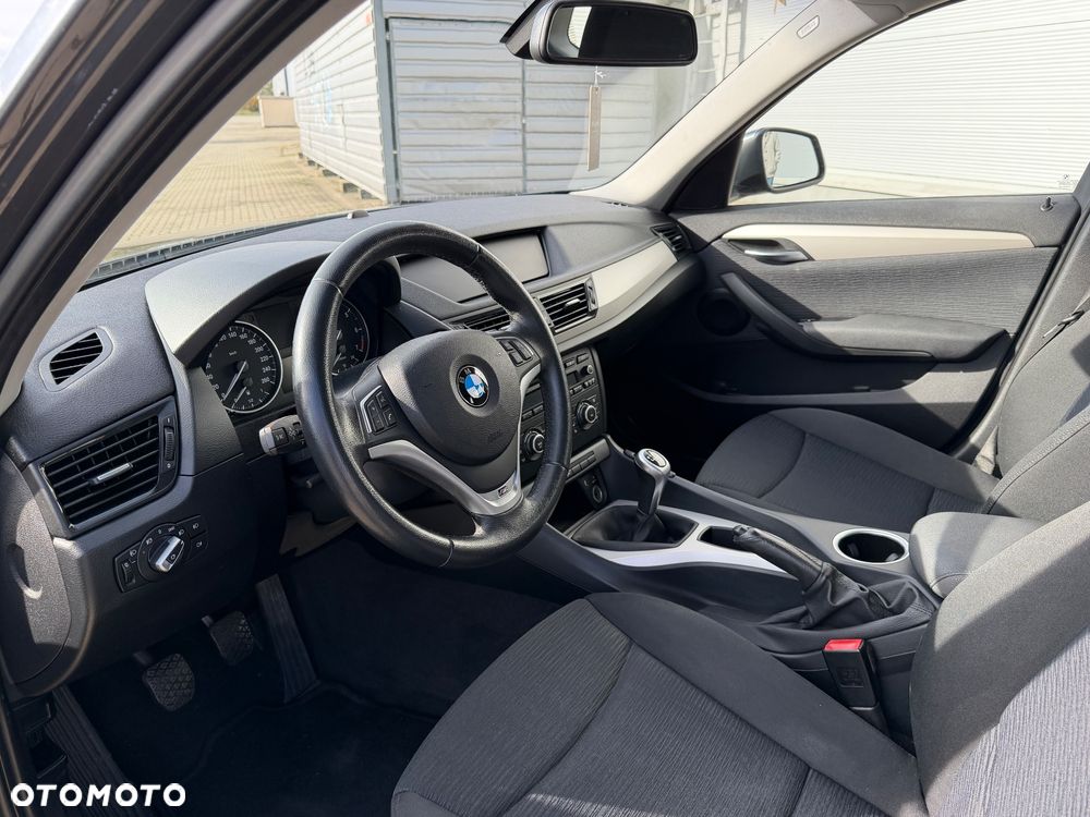 BMW X1 sDrive18i - 9