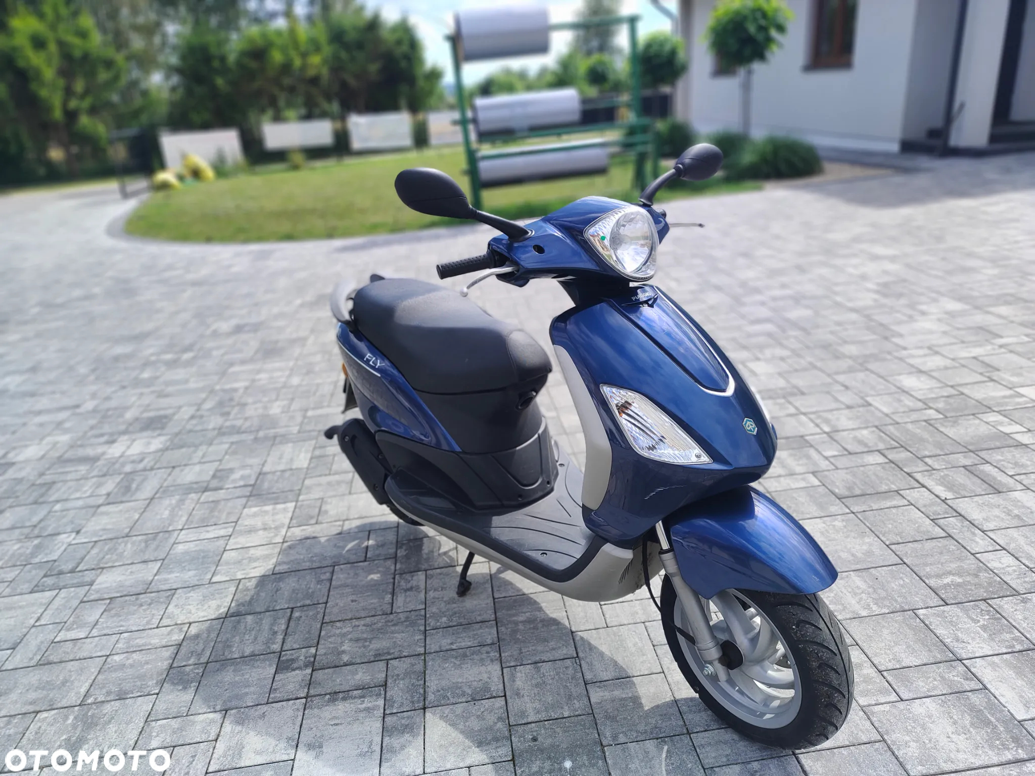 Piaggio FLY - 4