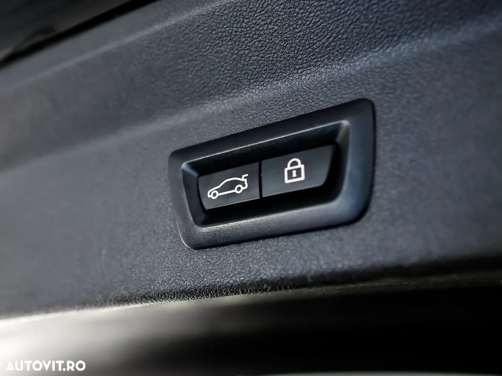 BMW X3 xDrive20d AT xLine - 30