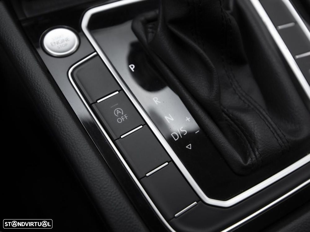 VW Passat Variant 2.0 TDI Business DSG - 21