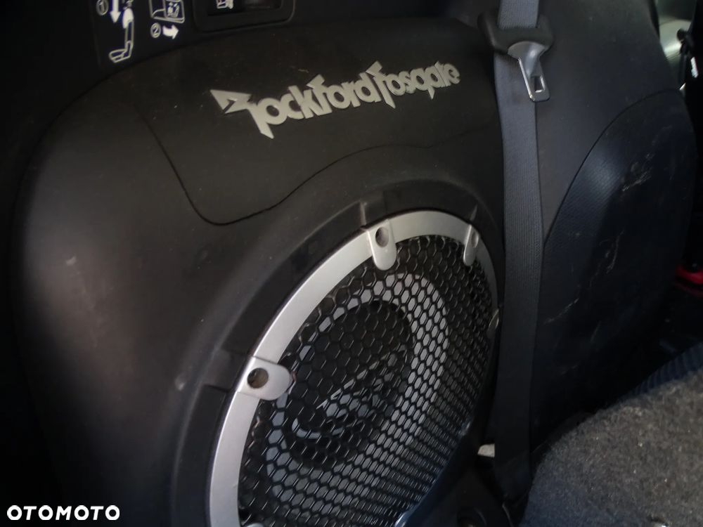 Mitsubishi Outlander - 10