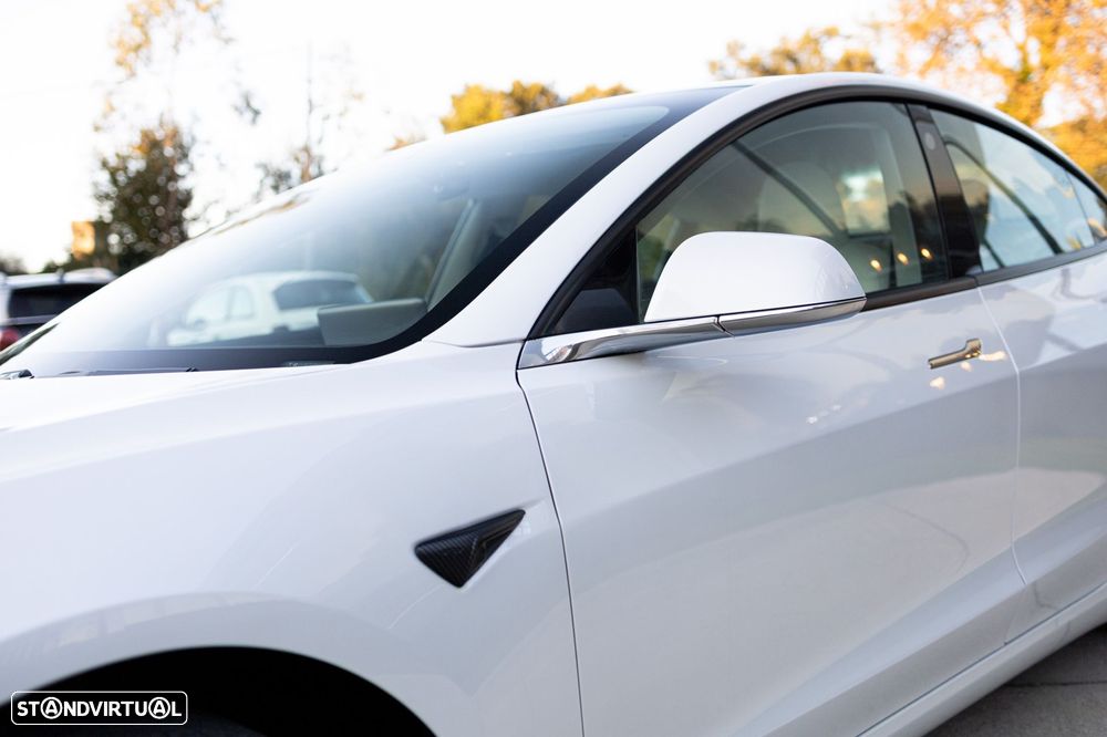 Tesla Model 3 Long-Range Dual Motor AWD - 16