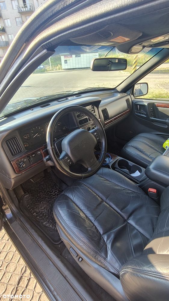 Jeep Grand Cherokee 5.9 Limited - 3