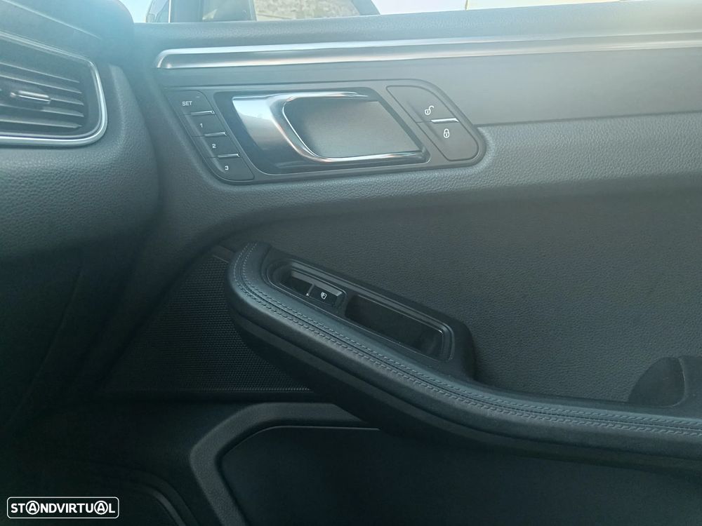 Porsche Macan Standard - 16