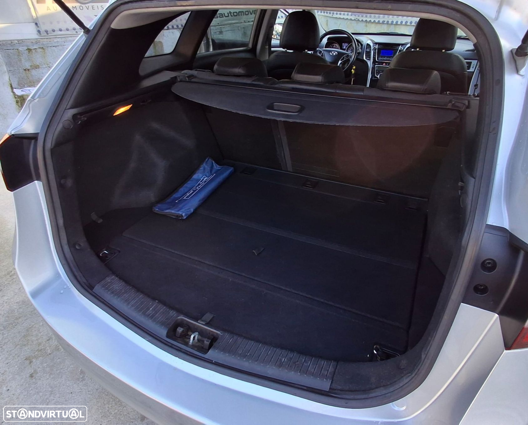 Hyundai i30 1.6 CRDI STyle J17 - 14