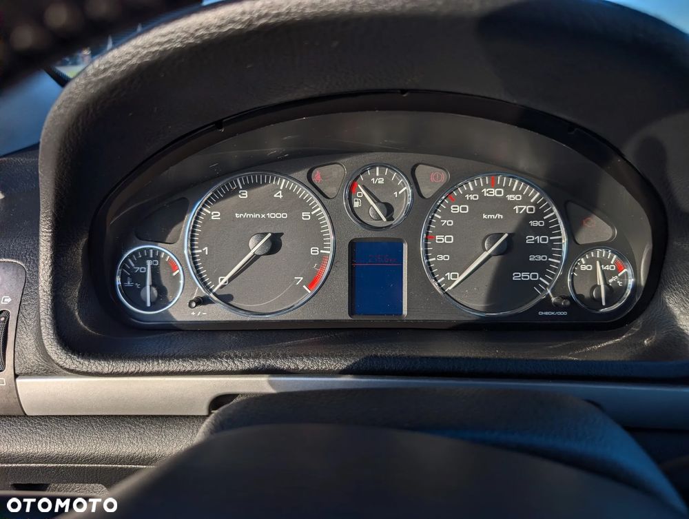 Peugeot 407 1.8 Presence - 23