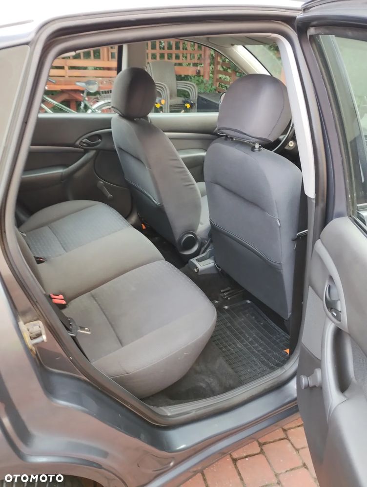 Ford Focus 1.6 16V Trend - 16