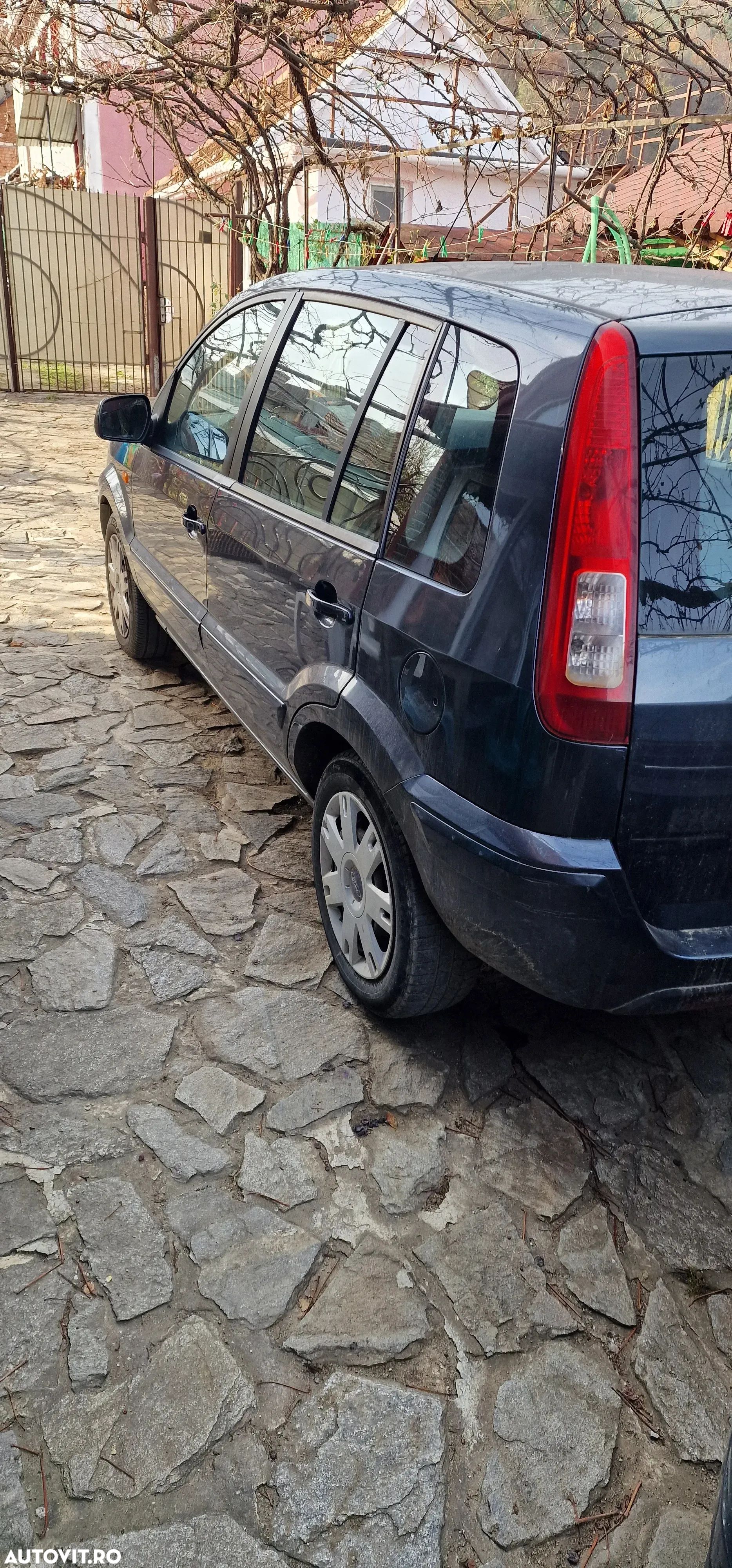 Ford Fusion 1.4 TDCI Ambiente - 1