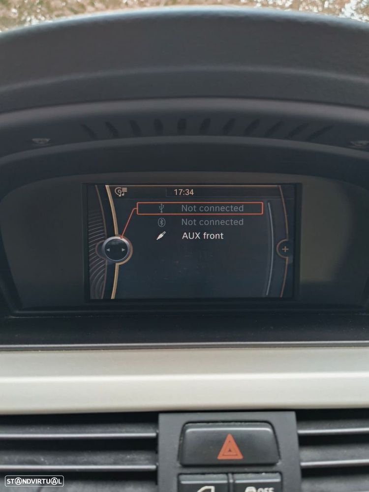 BMW 320 d Touring Navigation Auto - 24