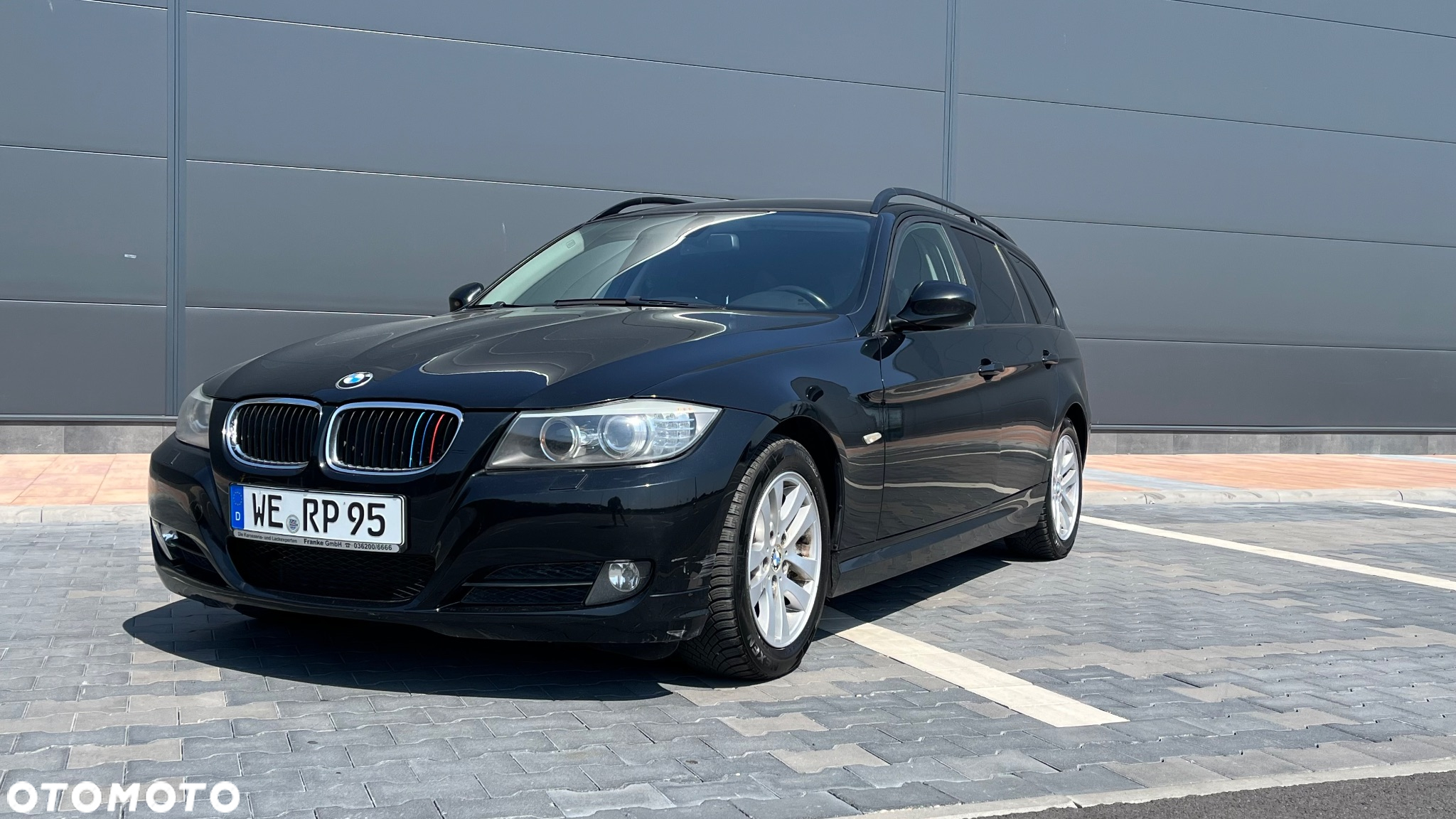 BMW Seria 3 320d DPF Touring - 12