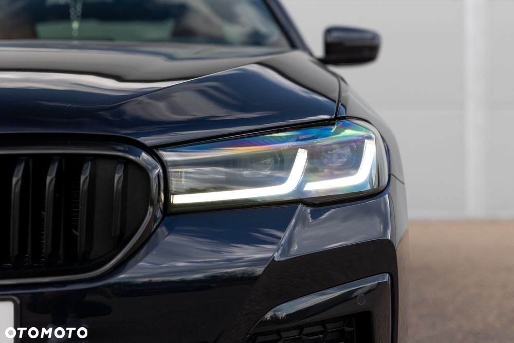 BMW Seria 5 520d xDrive MHEV M Sport sport - 4