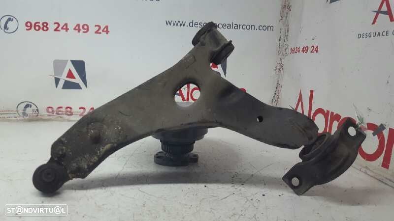 BRAÇO SUSPENSÃO INFERIOR FRENTE ESQUERDO FORD FOCUS BERLINA (CAK) AMBIENTE - 3