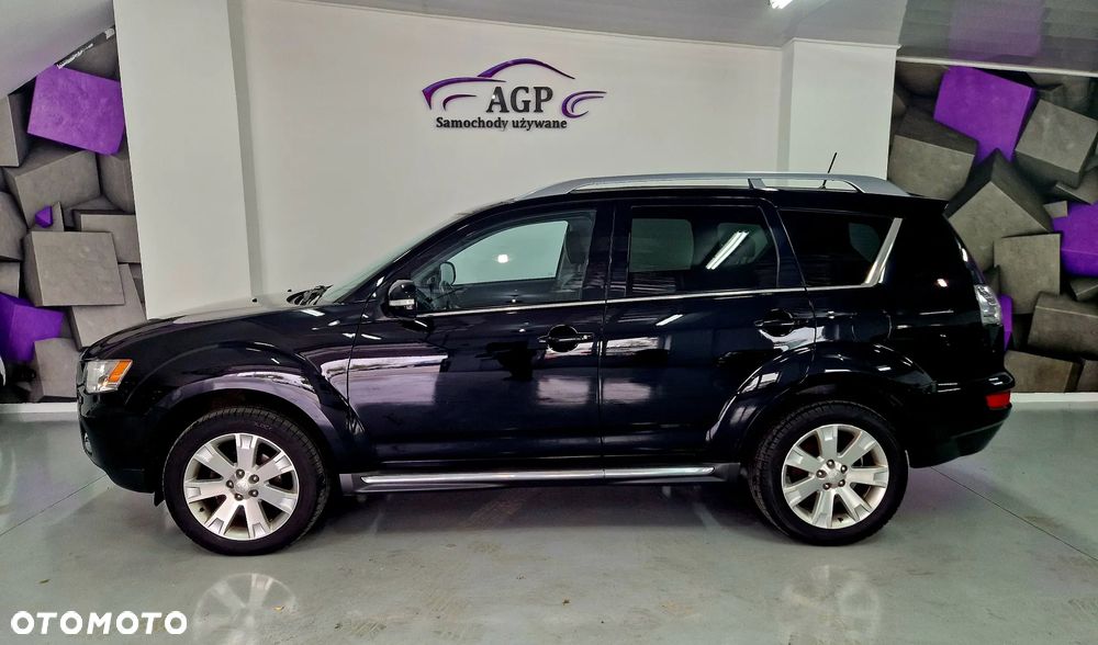 Mitsubishi Outlander - 11