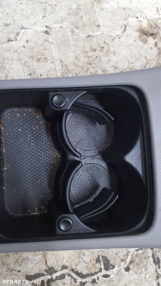 TUNEL ŚRODKOWY VW PASSAT B6 KOMBI EUROPA 2007 - 8