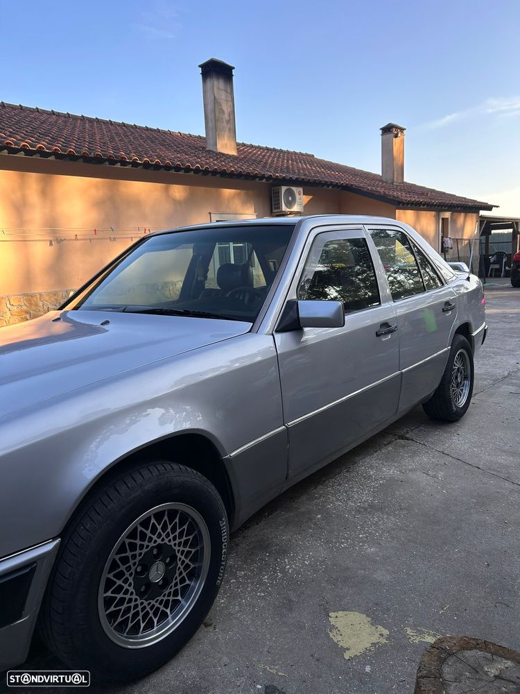 Mercedes-Benz W201 (1982-1993) 190 D 2.0 - 2