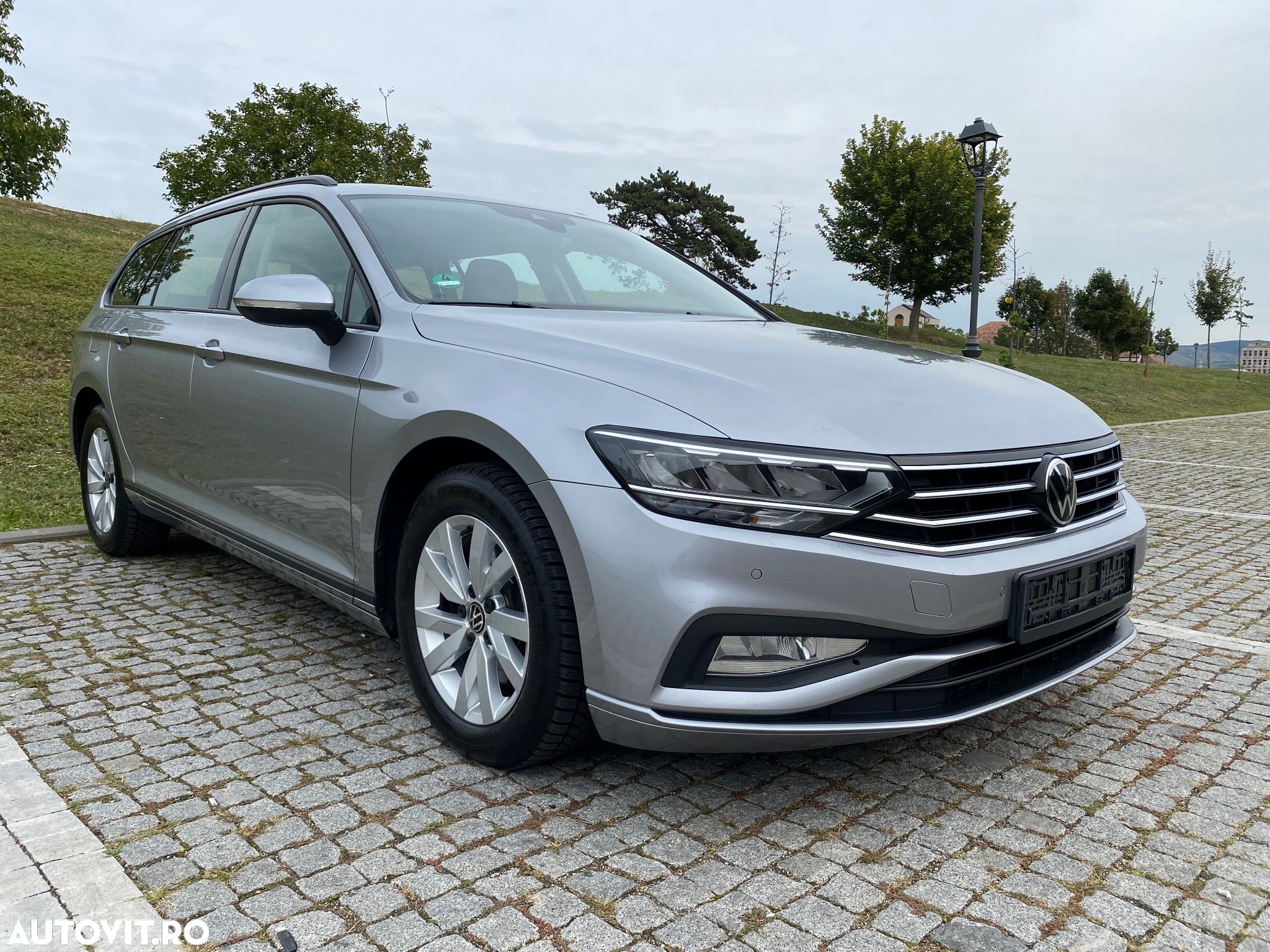 Volkswagen Passat Variant 2.0 TDI DSG Comfortline - 1