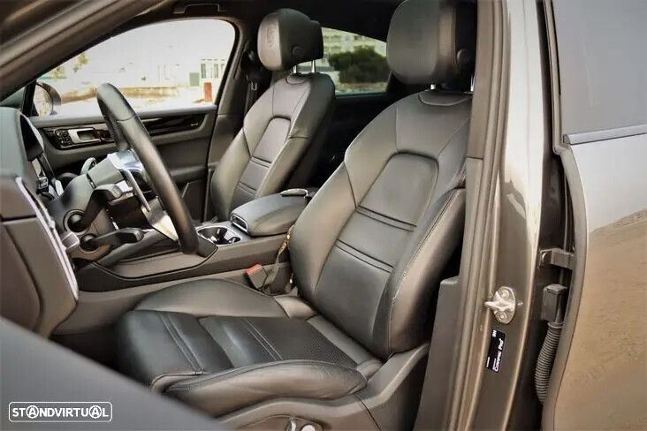 Porsche Cayenne Coupé - 24