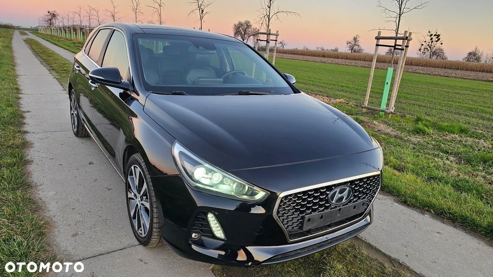 Hyundai i30 1.4 T-GDI Premiere Luxury DCT - 4