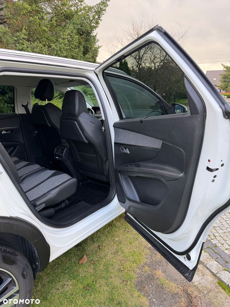 Peugeot 5008 - 8