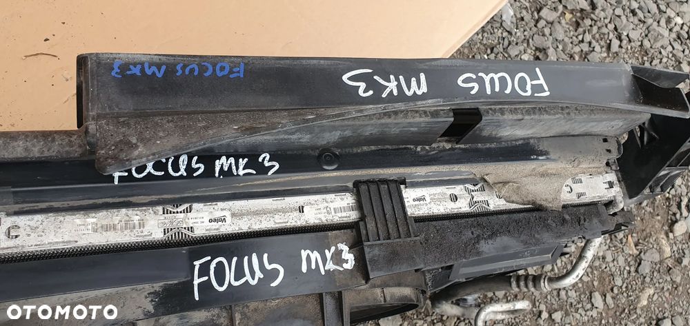 Pas przedni chłodnice wentylator żaluzja żaluzje Ford Focus MK3 1.6 TDCI BV61-8C342-BD - 9
