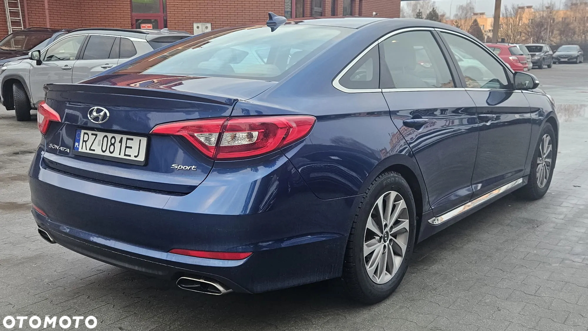 Hyundai Sonata - 4