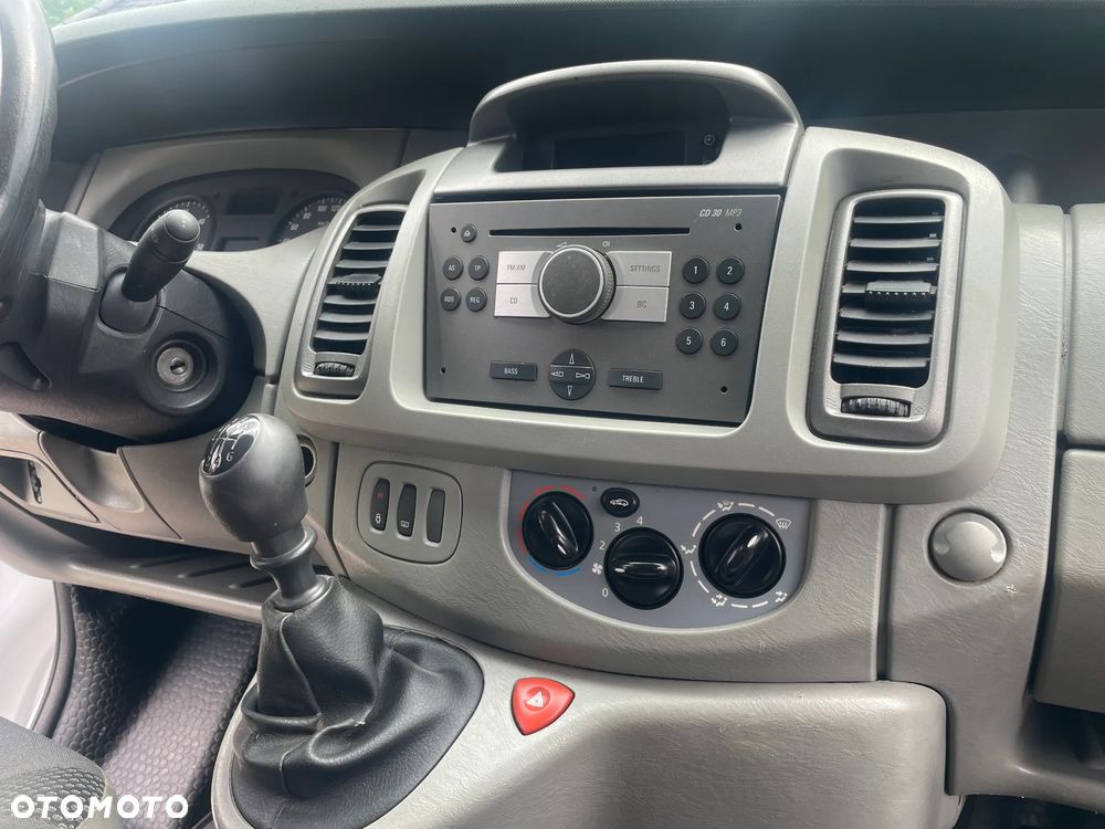 Opel Vivaro - 18