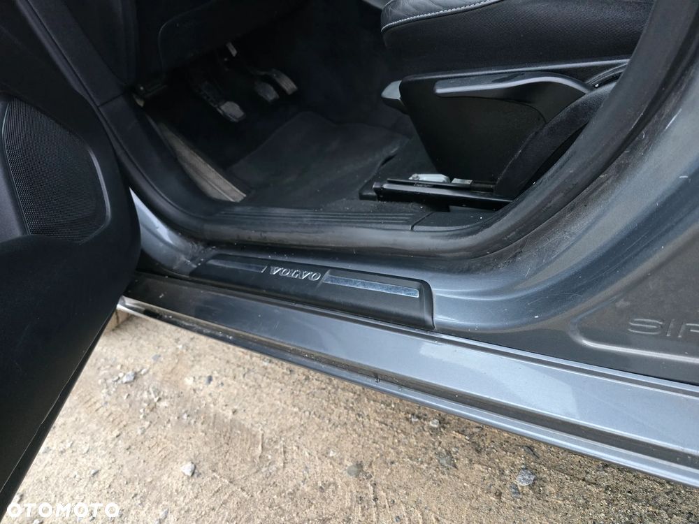 Volvo V40 D2 Drive-E Momentum - 16
