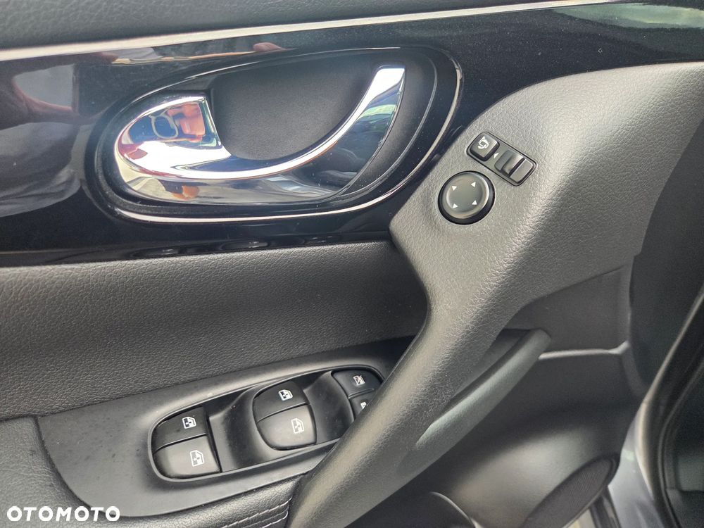 Nissan Qashqai 1.7 dCi N-Connecta - 28