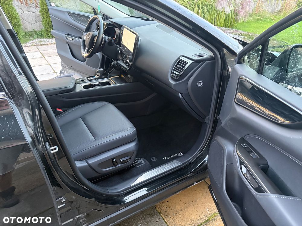Lexus NX 350h Prestige AWD - 18