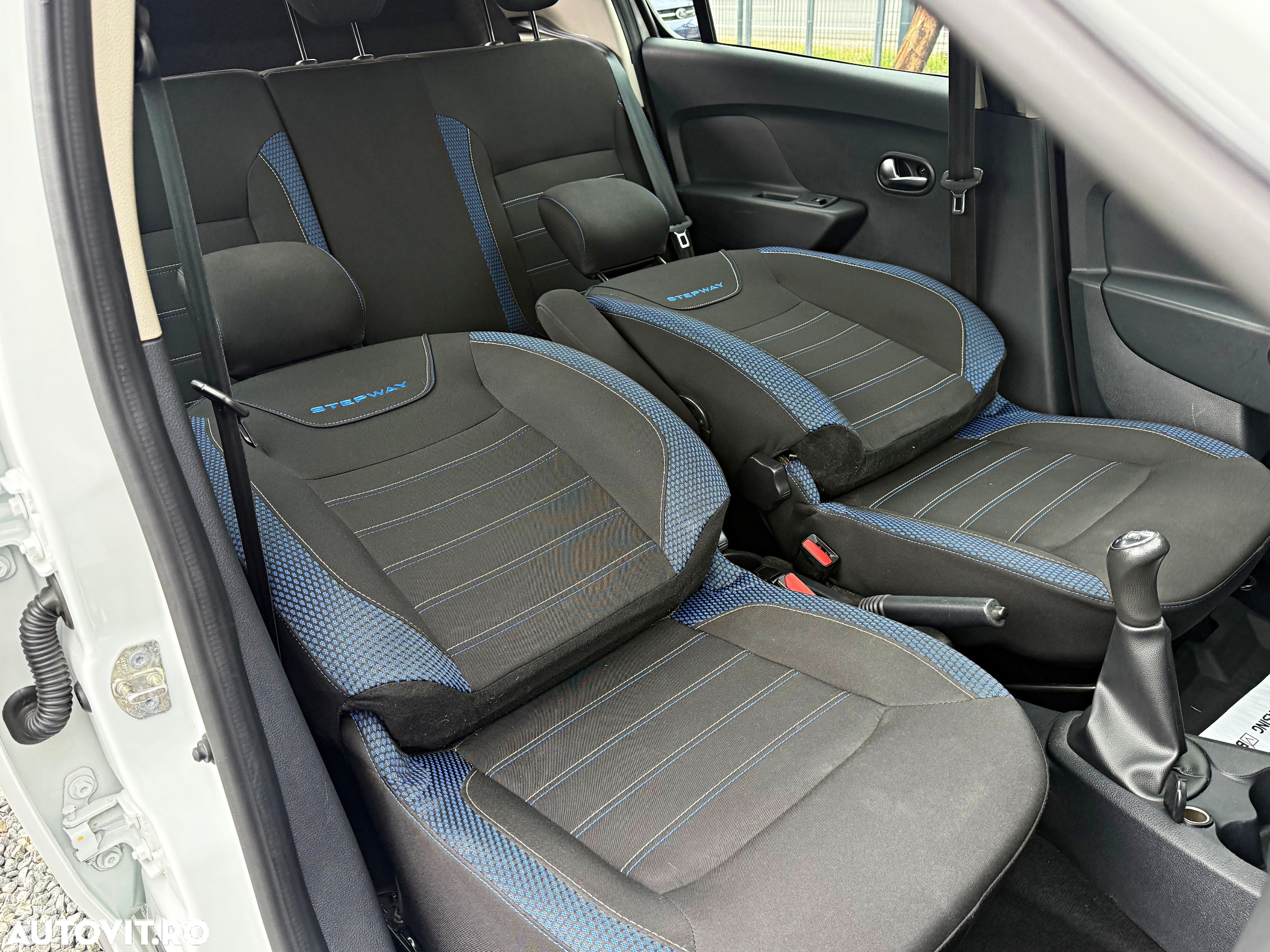 Dacia Sandero Stepway Blue dCi 95 Celebration - 29
