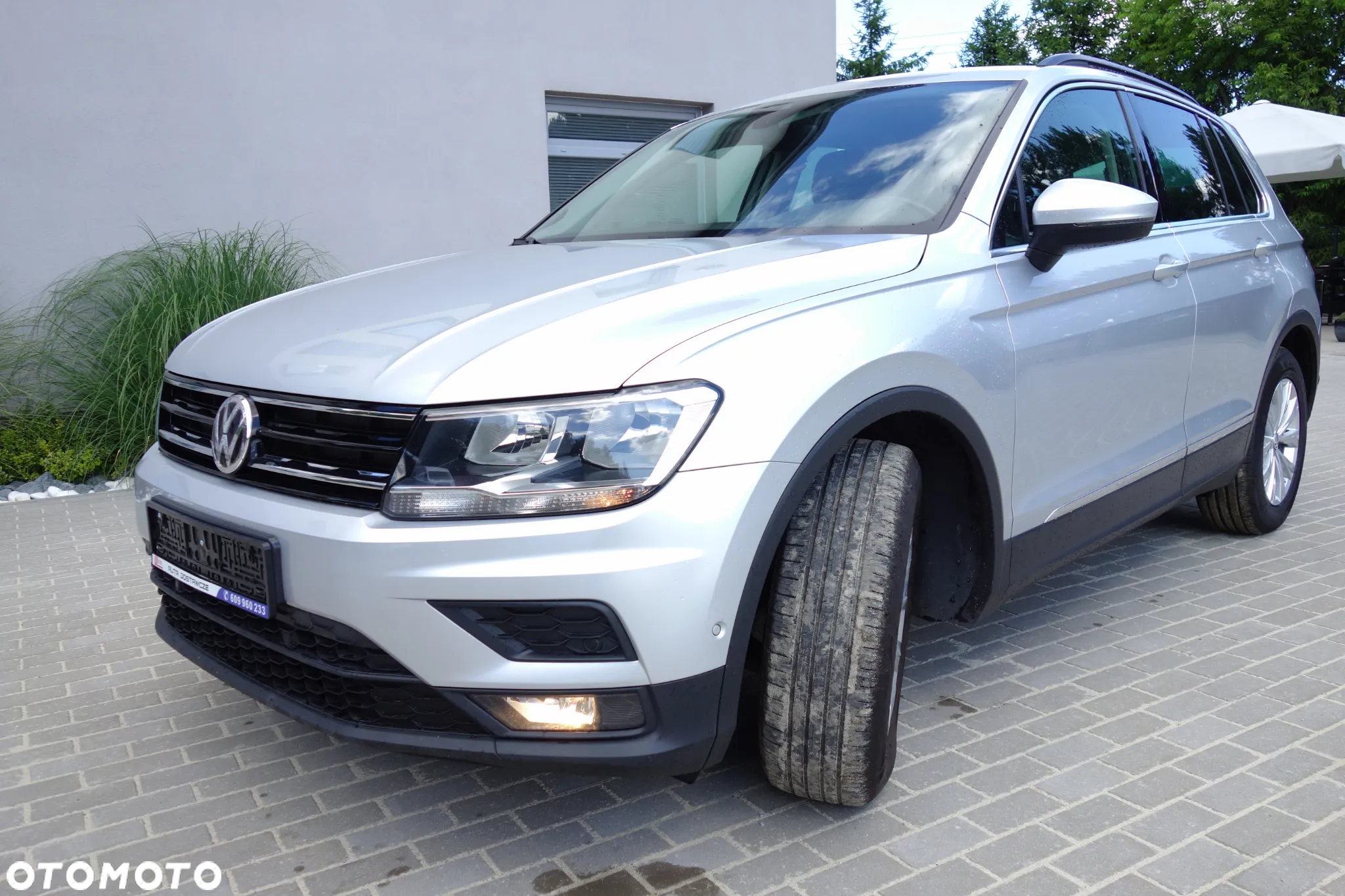 Volkswagen Tiguan - 12