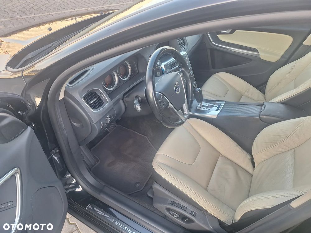 Volvo V60 - 12