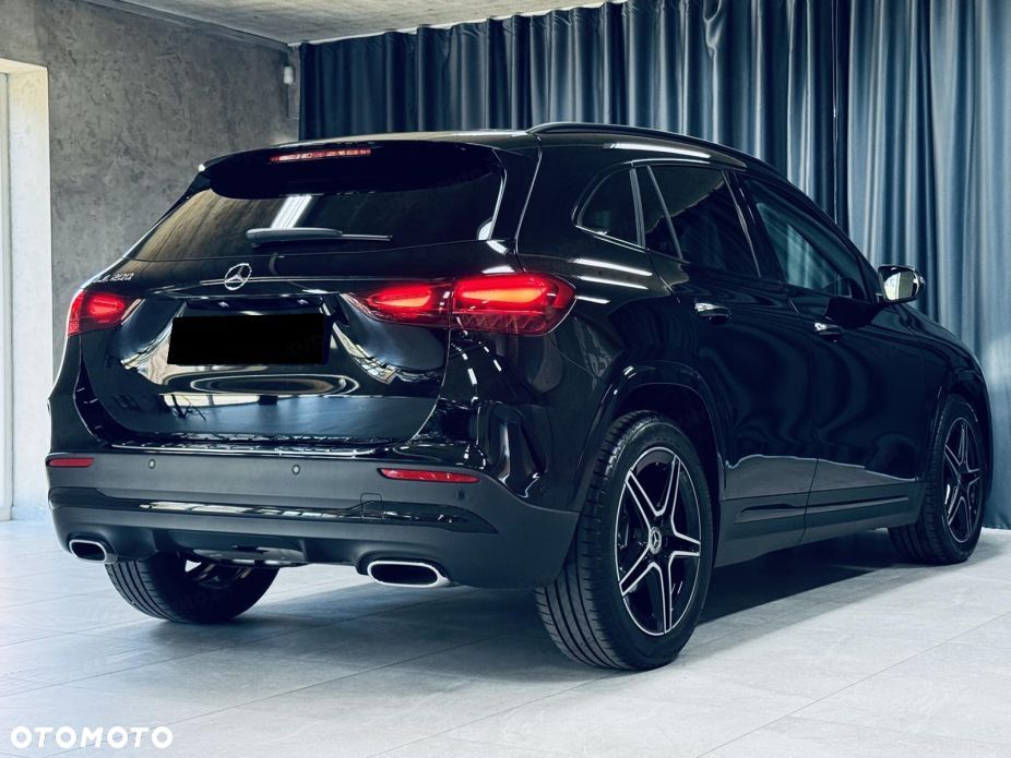 Mercedes-Benz GLA 200 AMG Line - 5