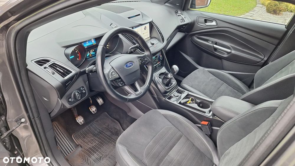 Ford Kuga 1.5 EcoBoost FWD ST-Line ASS MMT6 - 7