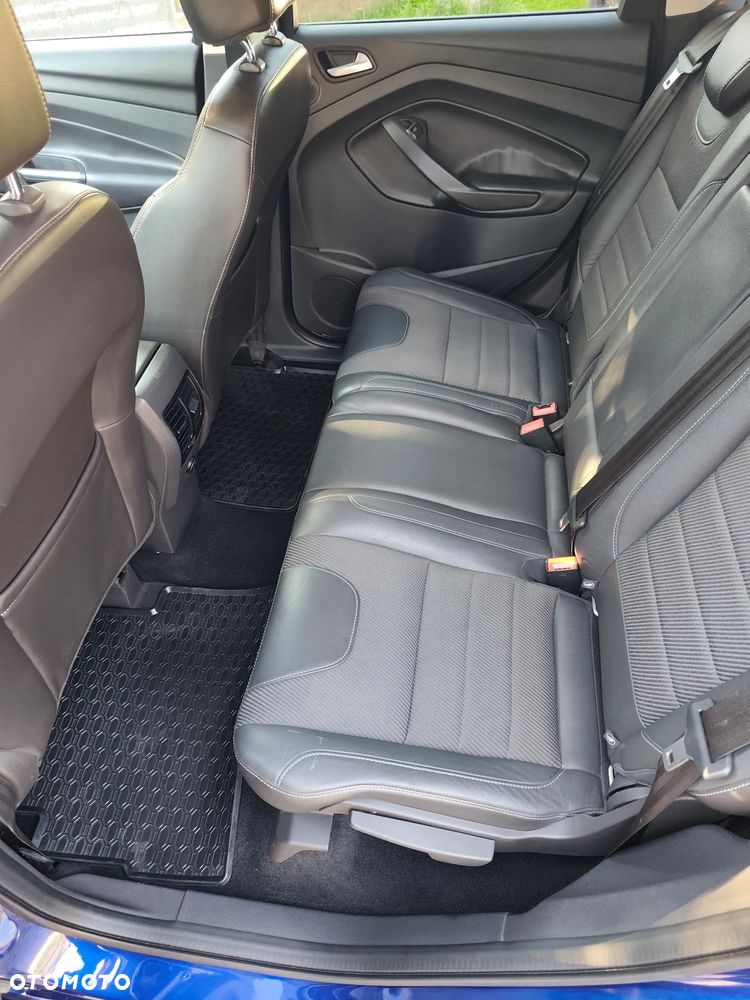 Ford Kuga - 9