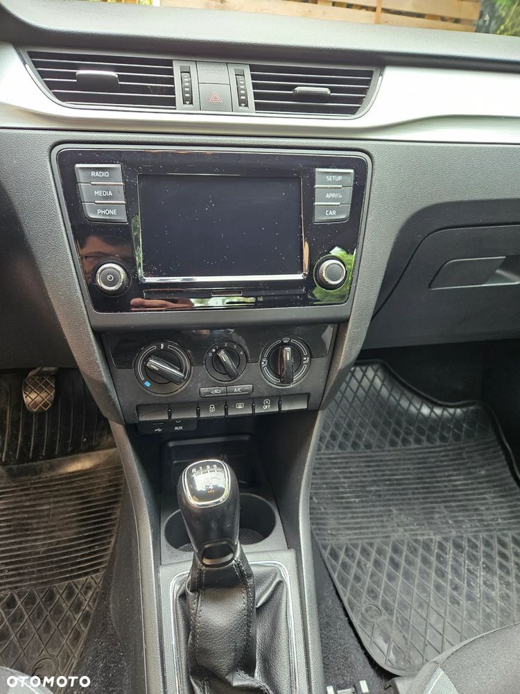 Skoda RAPID 1.0 TSI Ambition - 18