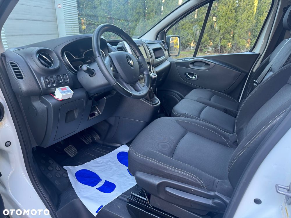 Renault Trafic - 25