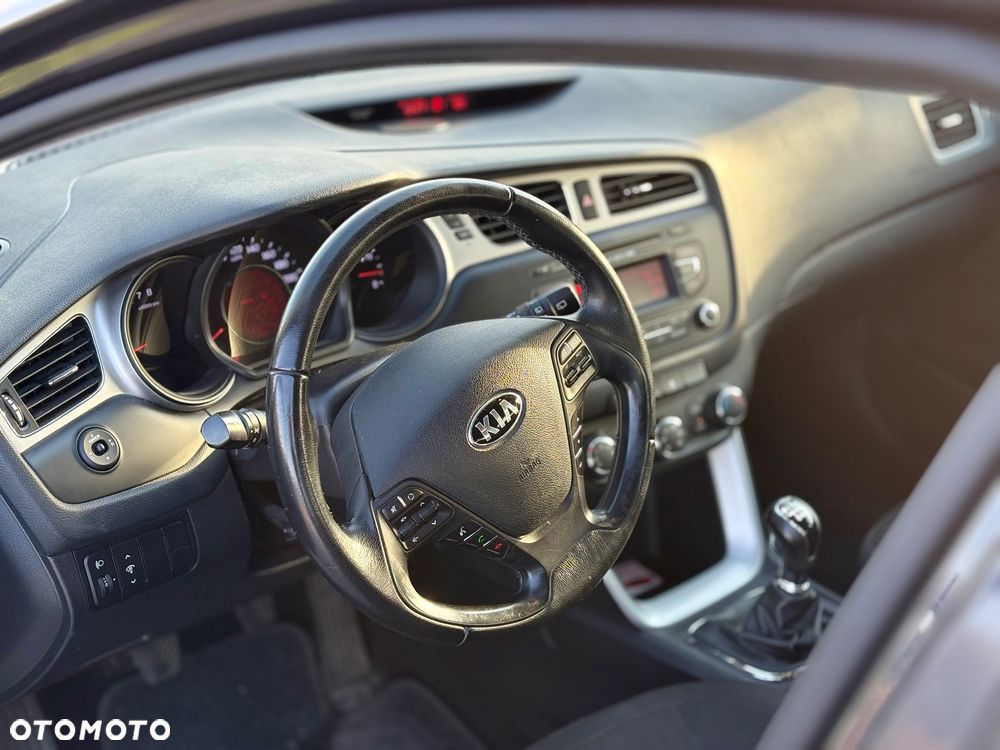 Kia Ceed 1.4 CVVT Attract - 10