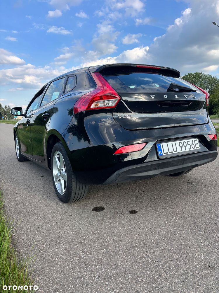 Volvo V40 D2 Momentum - 8