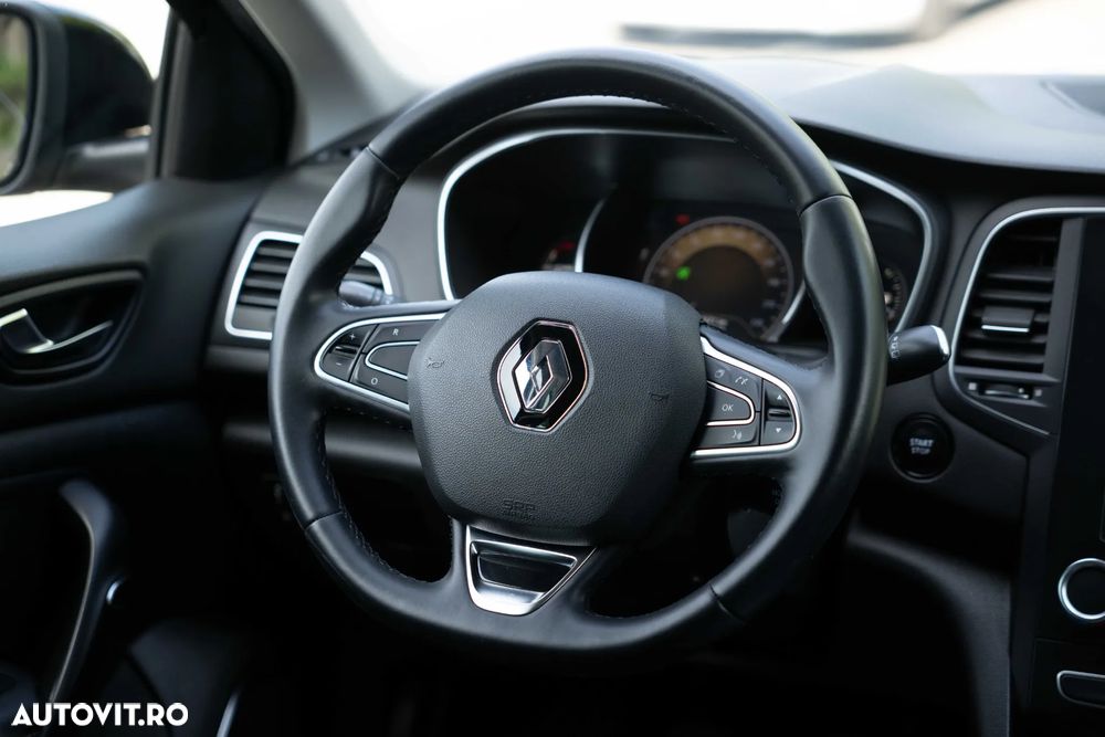 Renault Megane ENERGY dCi 110 Start & Stop Bose Edition - 11
