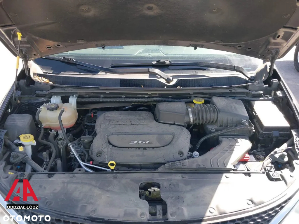 Chrysler Pacifica - 8