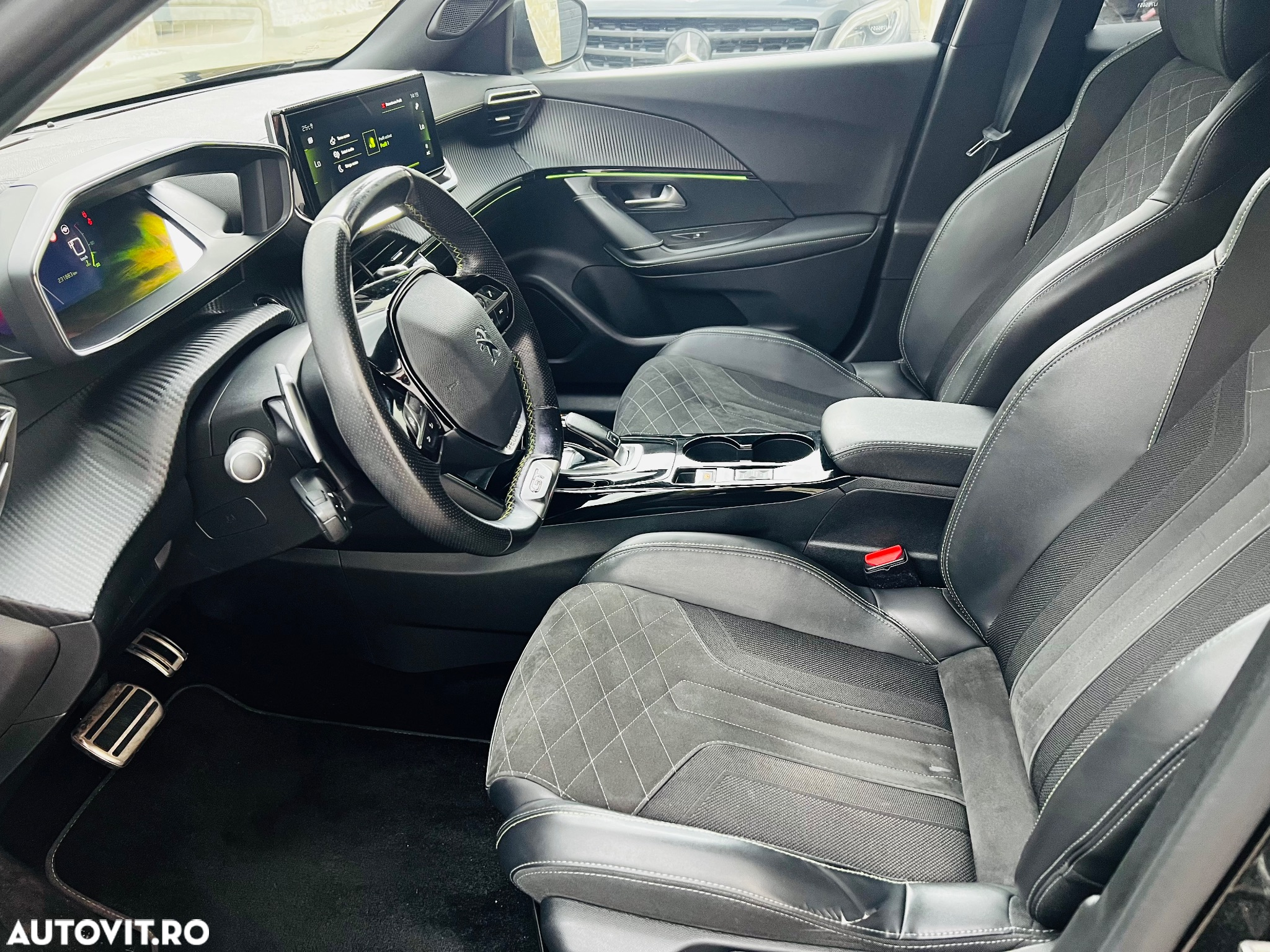Peugeot 2008 1.5 BlueHDI 130 S&S EAT8 GT - 7