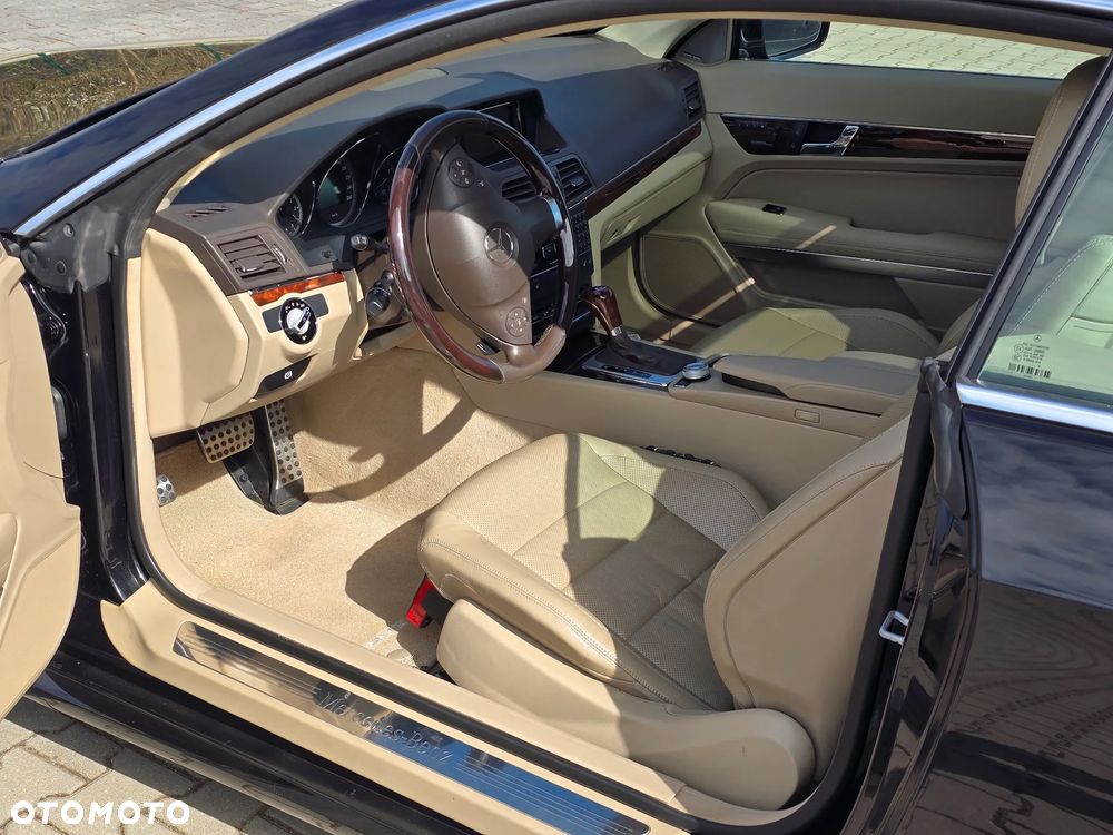 Mercedes-Benz Klasa E - 17