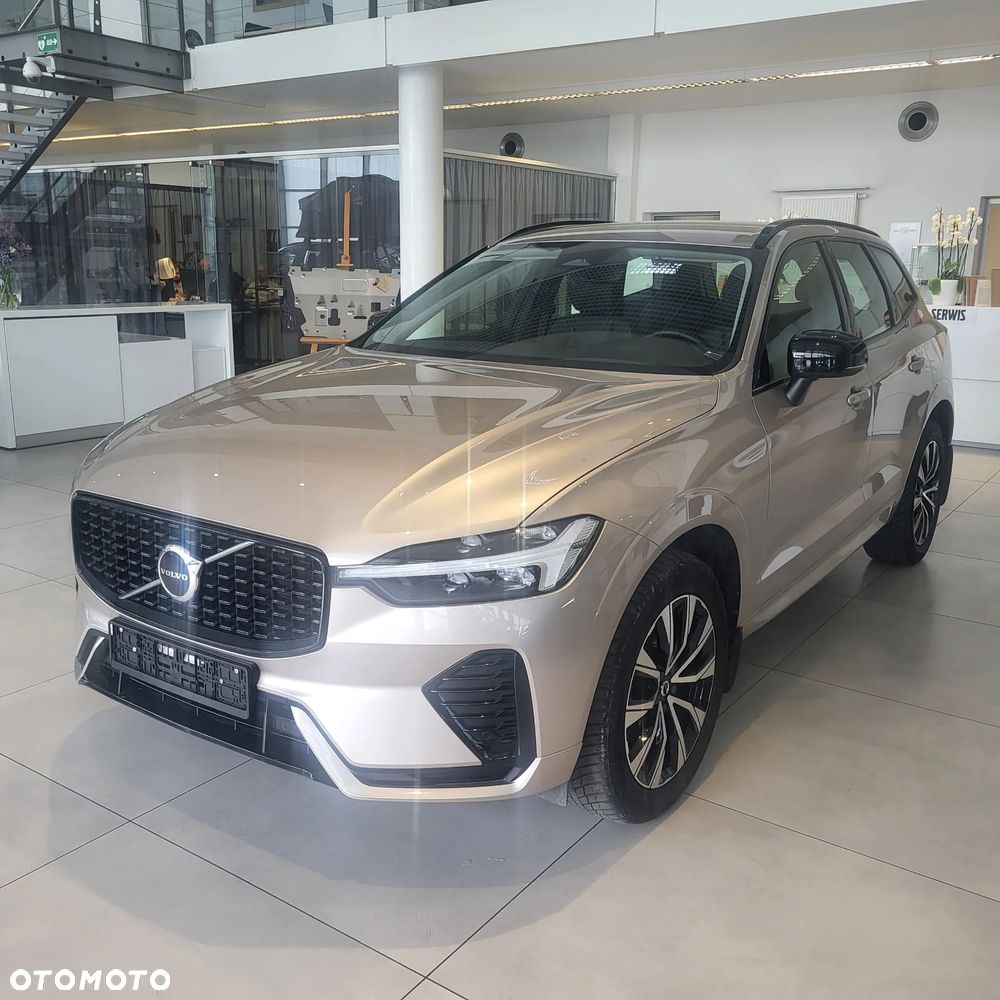 Volvo XC 60 B5 B AWD Plus Dark - 1