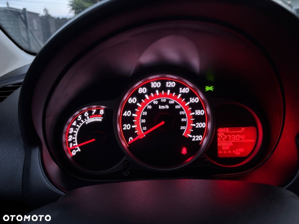Mazda 2 - 17