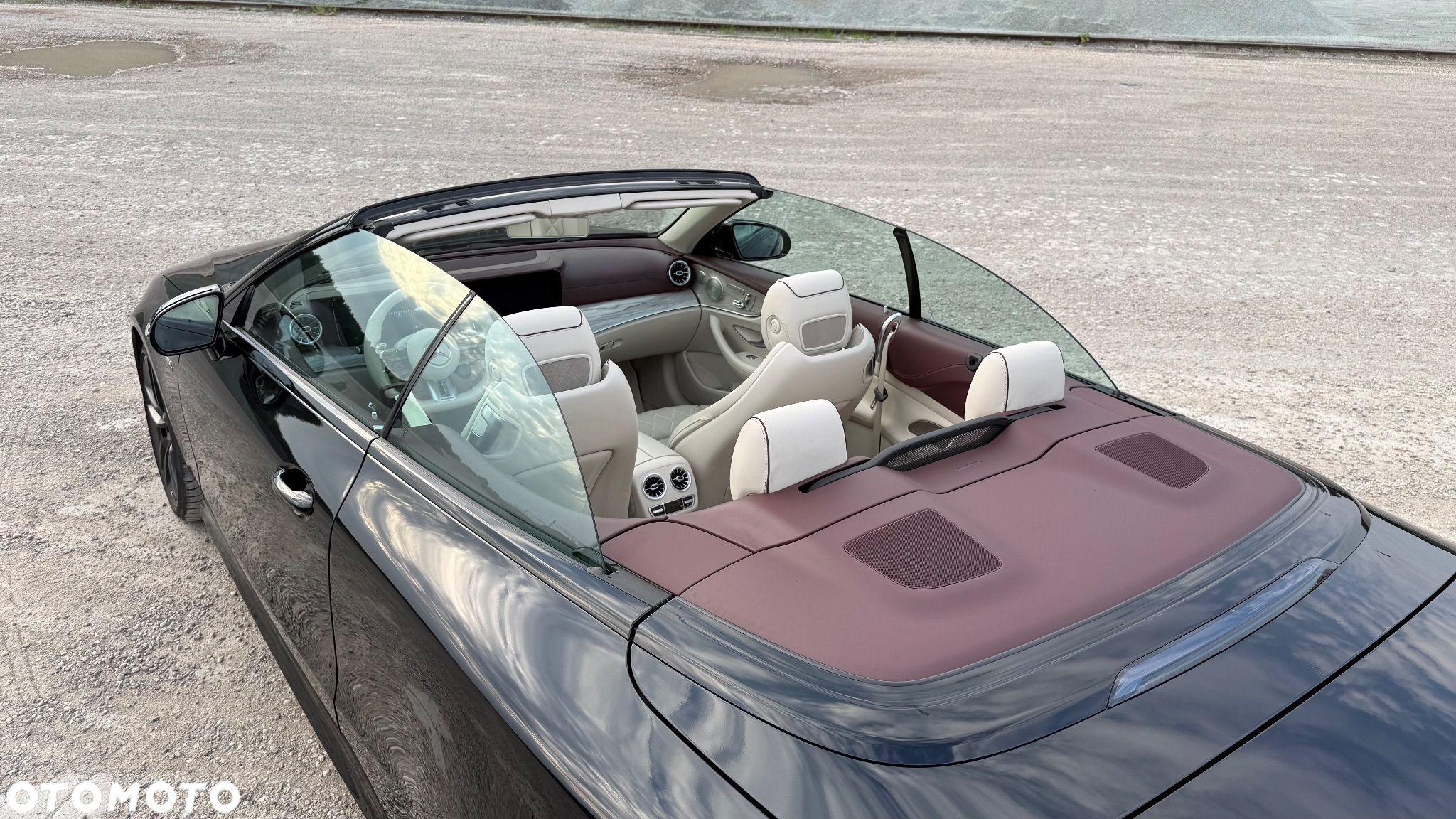 Mercedes-Benz Klasa E AMG 53 Kabriolet 4-Matic+ 9G-TRONIC - 14