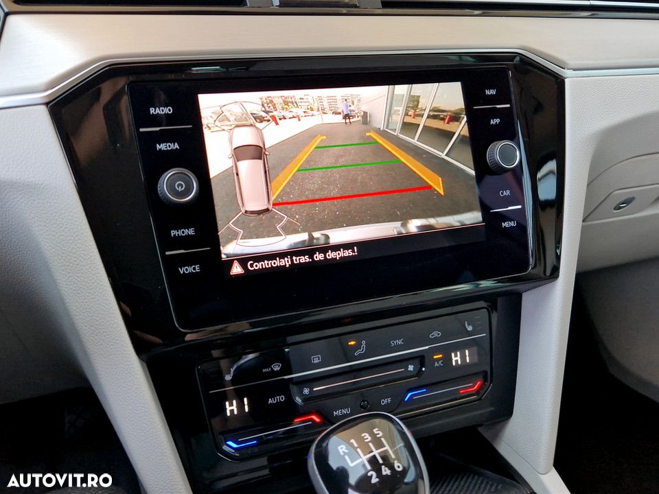 Volkswagen Passat 2.0 TDI Highline - 25