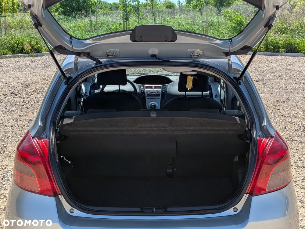 Toyota Yaris 1.0 Luna A/C - 8