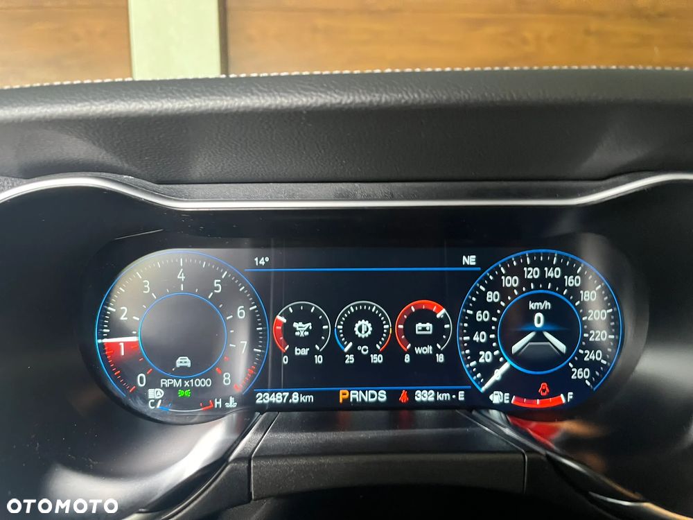 Ford Mustang 5.0 V8 GT - 20